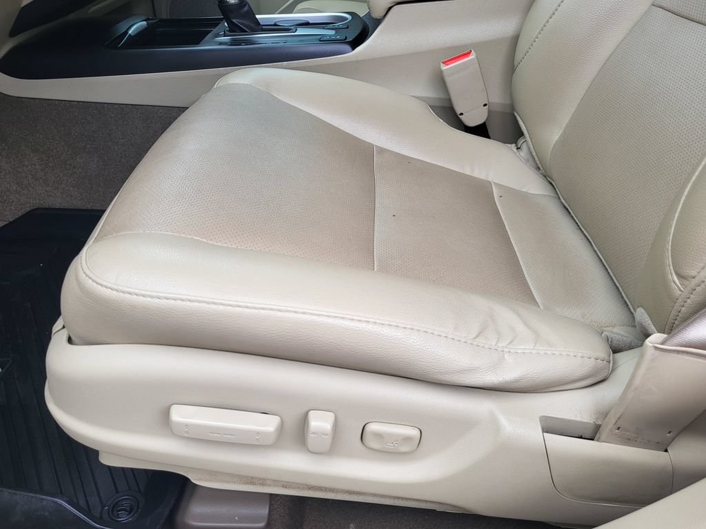Used 2018 Acura RDX w/ Technology Package AWD/4WD image 19