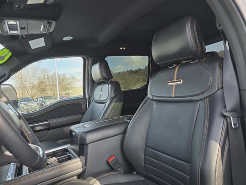 Used 2024 Ford F250 Platinum image 12