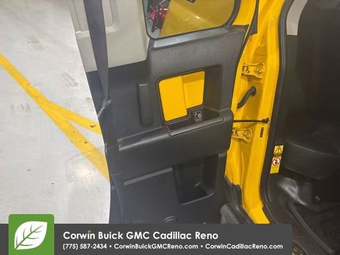 Used 2007 Toyota FJ Cruiser 4WD image 32