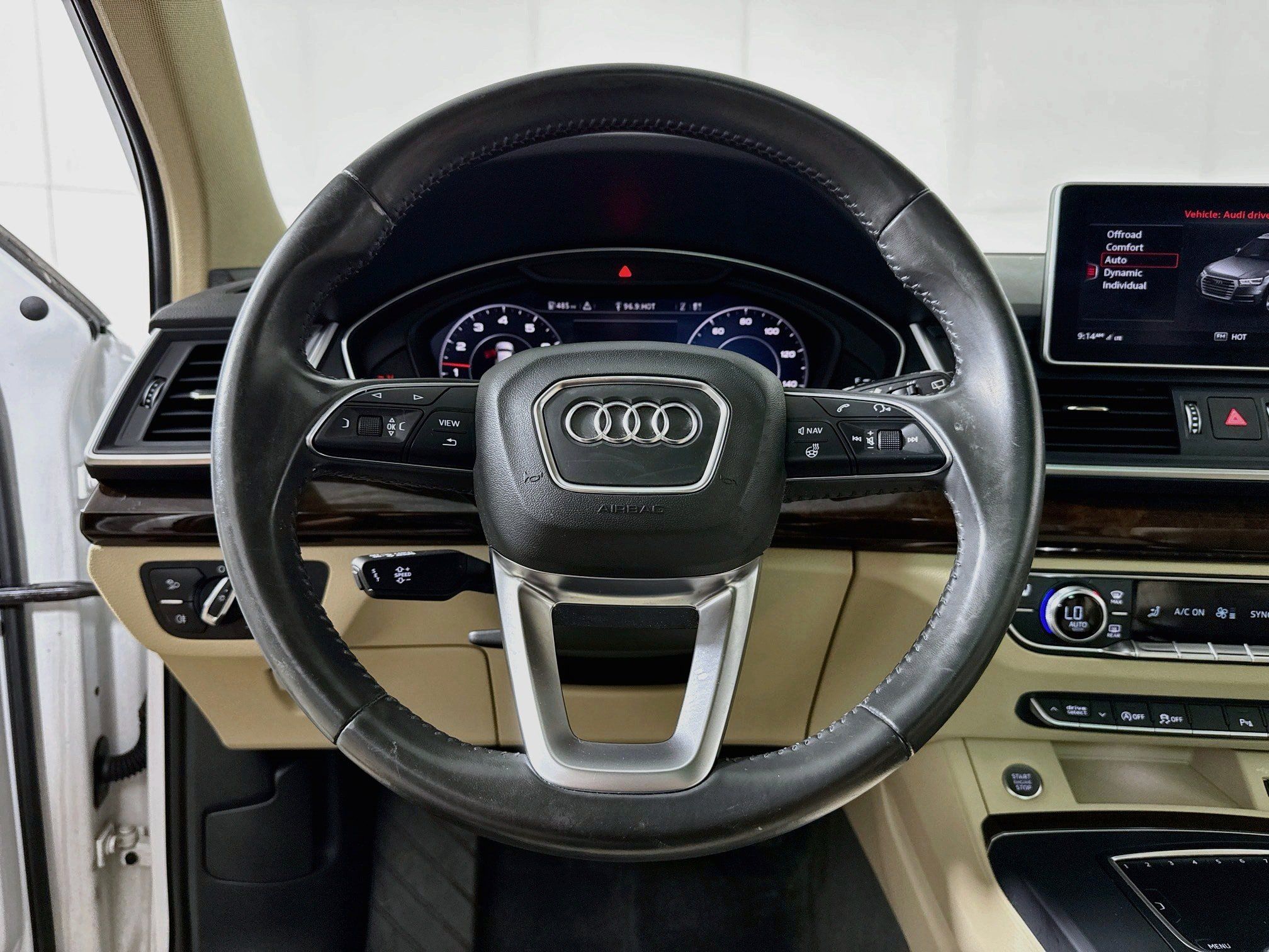 Used 2018 Audi Q5 2.0T Premium Plus w/ Premium Plus Package AWD/4WD image 16