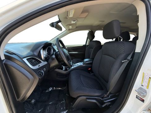 Used 2018 Dodge Journey SE w/ Blacktop Package FWD image 9