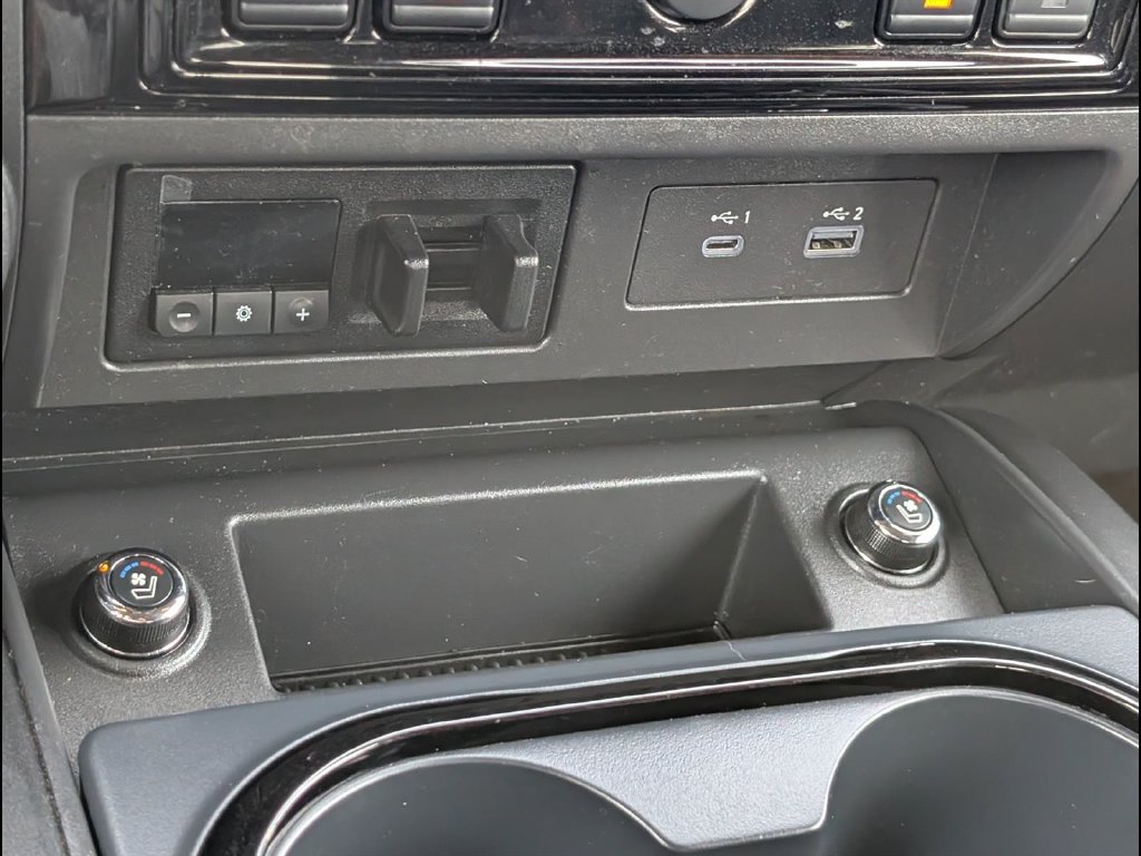 Used 2024 Nissan Titan PRO-4X w/ Pro-4x Convenience Package AWD/4WD image 17