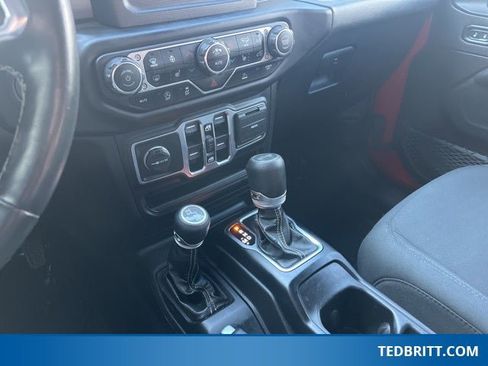 Used 2021 Jeep Wrangler Unlimited Sahara w/ Cold Weather Group image 31