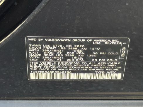 Used 2024 Volkswagen Atlas Cross Sport SEL Premium R-Line AWD/4WD image 40