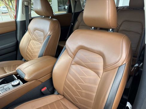 Used 2023 Nissan Pathfinder Platinum image 20