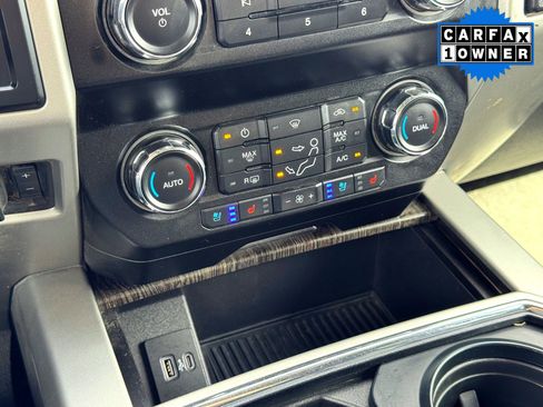 Used 2020 Ford F250 Lariat w/ Chrome Package image 26