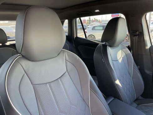 New 2026 Volkswagen Tiguan SEL R-Line image 28