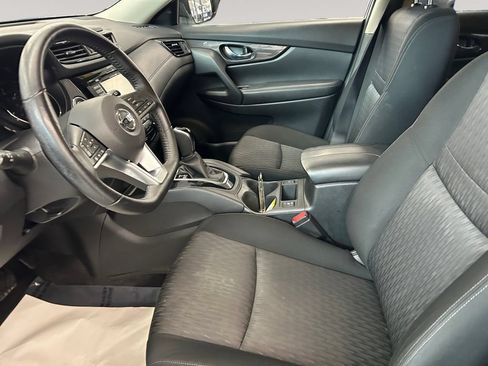 Used 2020 Nissan Rogue SV AWD/4WD image 9
