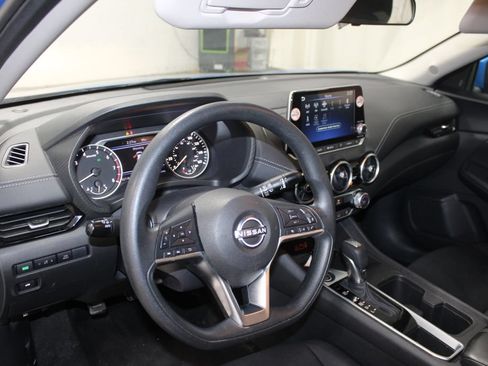 Used 2024 Nissan Sentra SV FWD image 17