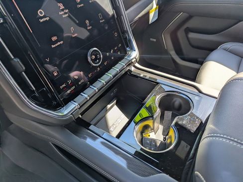 New 2026 GMC Yukon XL Elevation w/ Elevation Premium Package image 20