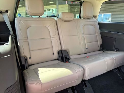 Certified 2024 Lincoln Navigator Reserve image 10