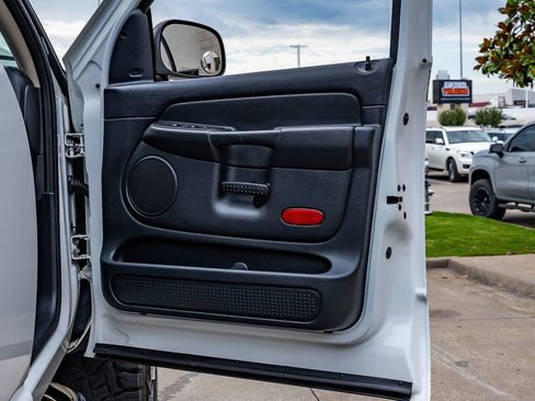 Used 2003 Dodge Ram 2500 Truck SLT AWD/4WD image 32