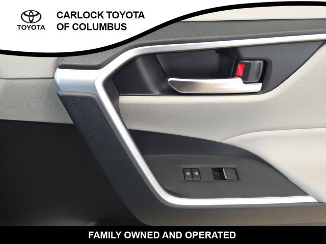 Used 2025 Toyota RAV4 XLE AWD/4WD image 20