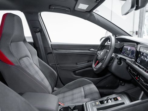 Used 2022 Volkswagen GTI SE image 55