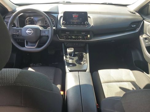 Certified 2025 Nissan Rogue SV FWD image 19