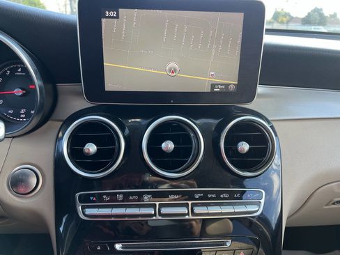 Used 2017 Mercedes-Benz GLC 300 w/ Premium 2 Package image 14