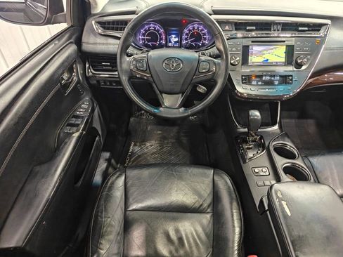 Used 2013 Toyota Avalon XLE Touring FWD image 4