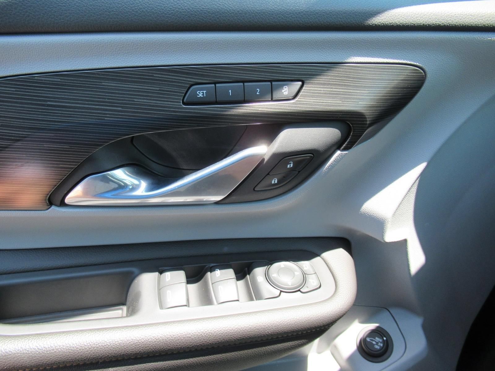 Used 2021 GMC Terrain SLT w/ Infotainment Package II FWD image 20