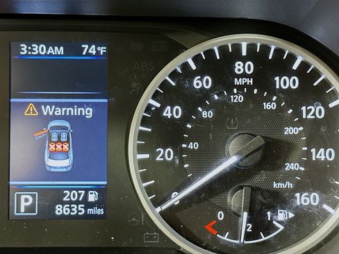 Used 2025 Nissan Sentra S FWD image 19