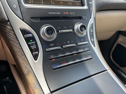 Used 2017 Lincoln MKX Reserve AWD/4WD image 38