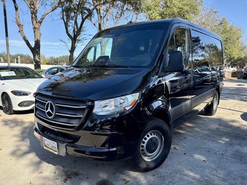New 2025 Mercedes-Benz Sprinter 2500 image 1