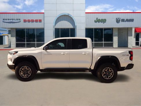 Used 2026 Chevrolet Colorado ZR2 AWD/4WD image 3