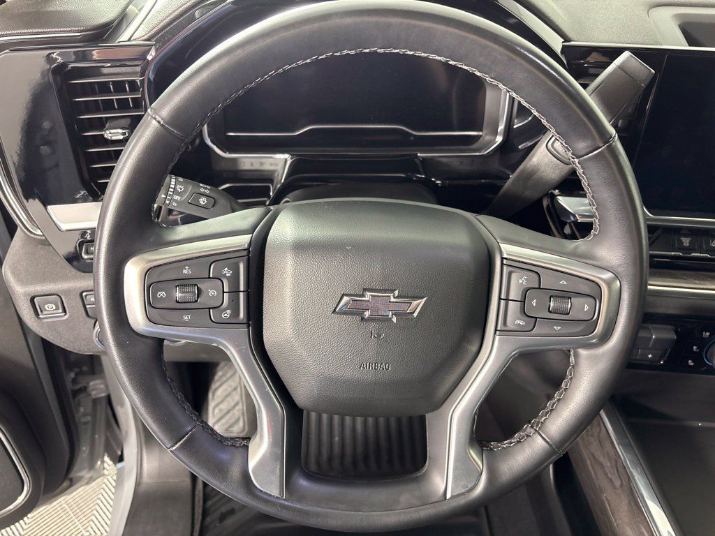 Used 2024 Chevrolet Silverado 2500 LTZ w/ LTZ Plus Package AWD/4WD image 33