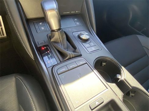 Used 2022 Lexus IS 350 F Sport image 31