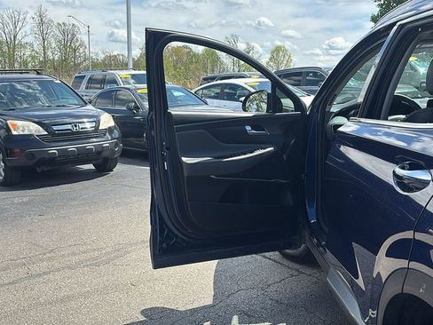 Used 2023 Hyundai Santa Fe SEL w/ Premium Package image 11