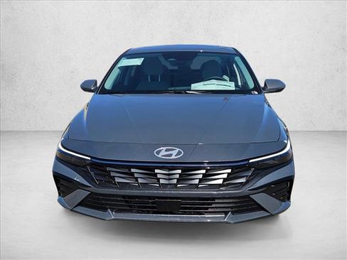 New 2026 Hyundai Elantra Limited image 3