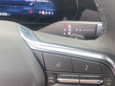 Used 2026 Chevrolet Equinox LT AWD/4WD image 29