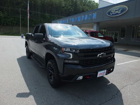Used 2021 Chevrolet Silverado 1500 LT Trail Boss w/ Convenience Package II AWD/4WD image 1