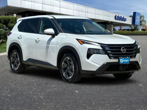 Used 2024 Nissan Rogue SV FWD image 10