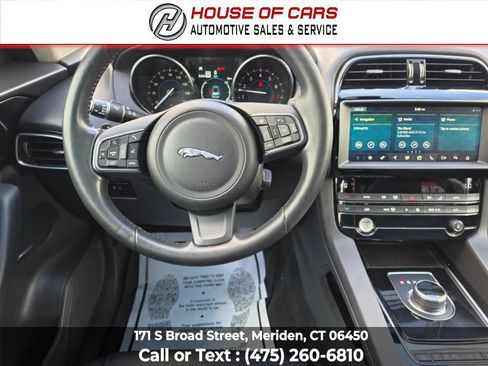 Used 2019 Jaguar F-PACE Premium AWD/4WD image 26