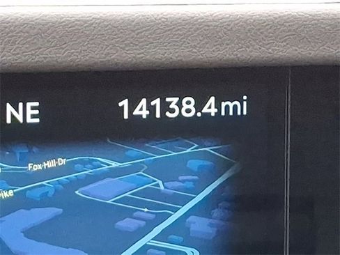 Certified 2024 Lincoln Nautilus Reserve w/ Equipment Group 202A image 21