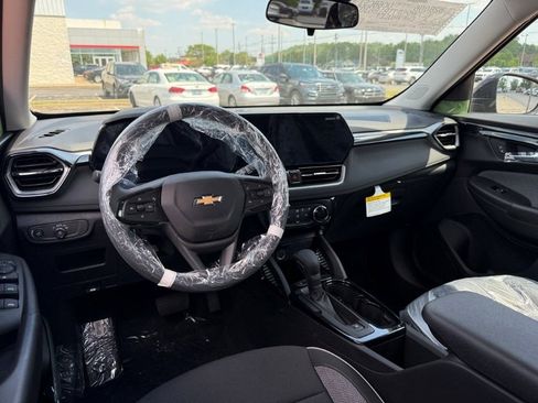 New 2026 Chevrolet TrailBlazer LT FWD image 14