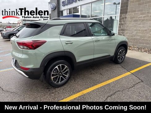 Used 2025 Chevrolet TrailBlazer LT w/ LT Cold Weather Package image 4