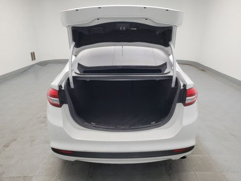 Used 2017 Ford Fusion SE image 29