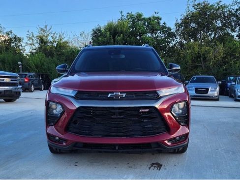 Used 2021 Chevrolet TrailBlazer RS w/ Sun and Liftgate Package image 2