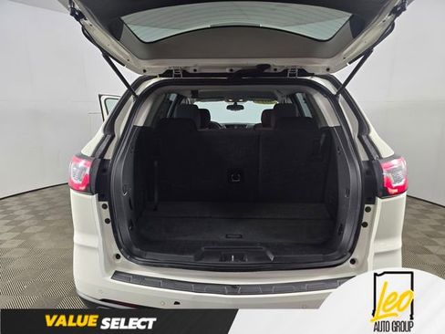 Used 2015 Chevrolet Traverse LT FWD image 19