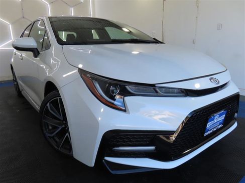 Used 2020 Toyota Corolla SE FWD image 3