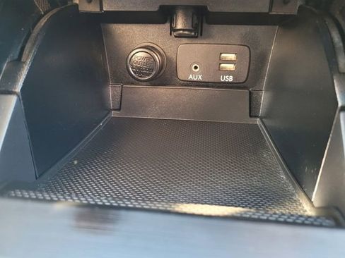 Used 2017 Subaru Outback 2.5i Premium image 25