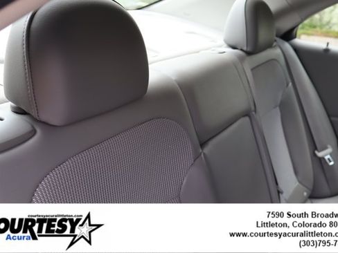 Used 2016 Chevrolet Malibu LT FWD image 26