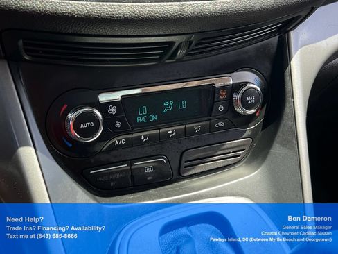 Used 2013 Ford Escape SE FWD image 29