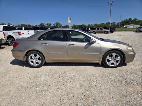 Used 2005 Acura RL AWD/4WD image 2