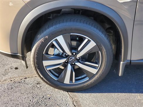 Certified 2025 Nissan Rogue SL w/ SL Premium Package image 13