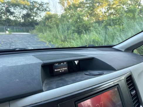 Used 2012 Toyota Sienna LE w/ Towing Pkg FWD image 14