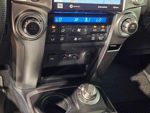Certified 2024 Toyota 4Runner Limited AWD/4WD image 33