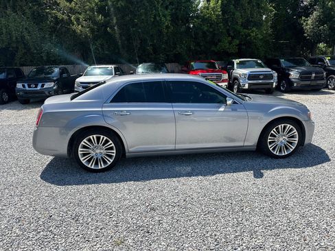 Used 2014 Chrysler 300 C image 7