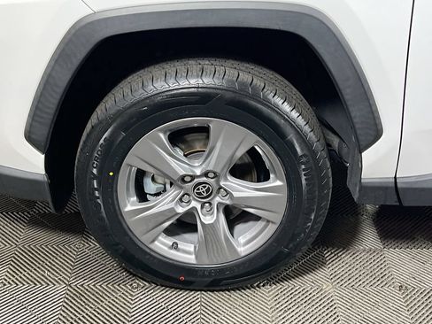 Certified 2022 Toyota RAV4 XLE w/ Convenience Package AWD/4WD image 26